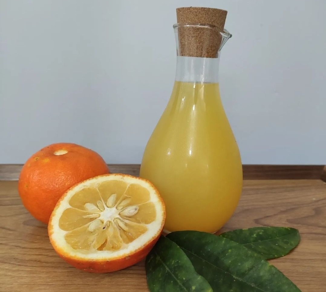 آب نارنج شیراز ۱ لیتری_ آبگیری دستی _ تهیه شده از نارنج رسیده تازه