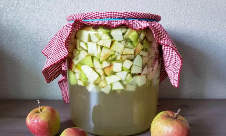 سرکه سیب خانگی یک لیتری_ درصد سیب بالا _ تخمیر طبیعی