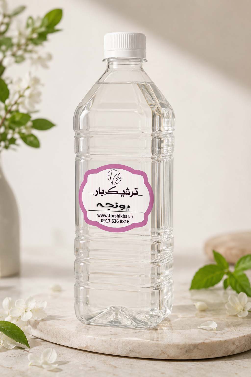 عرق یونجه ۱ لیتری - طبیعی و سنتی - تهیه شده از یونجه تازه